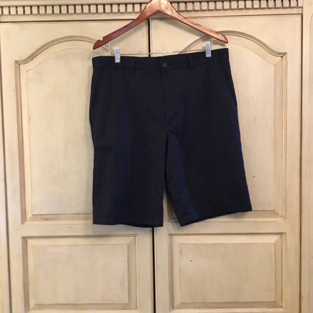 Men’s Grand Slam Golf Black and White Shorts Size 36
